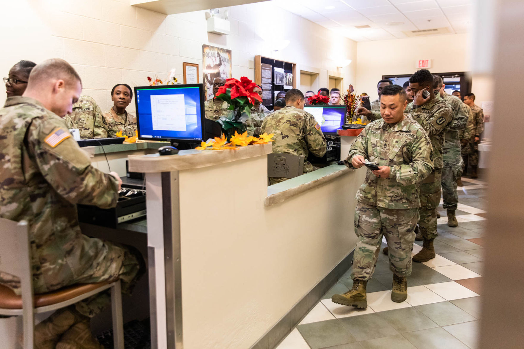 Drum serves annual Thanksgiving meal